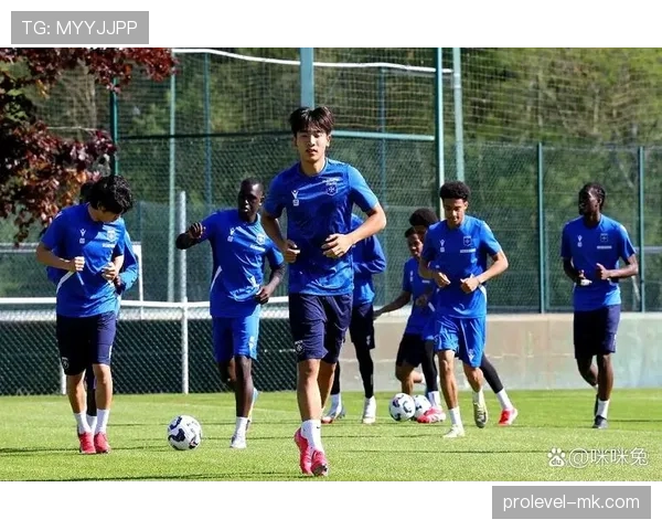 中超新星闪耀赛场，年轻球员状态回升助力球队未来