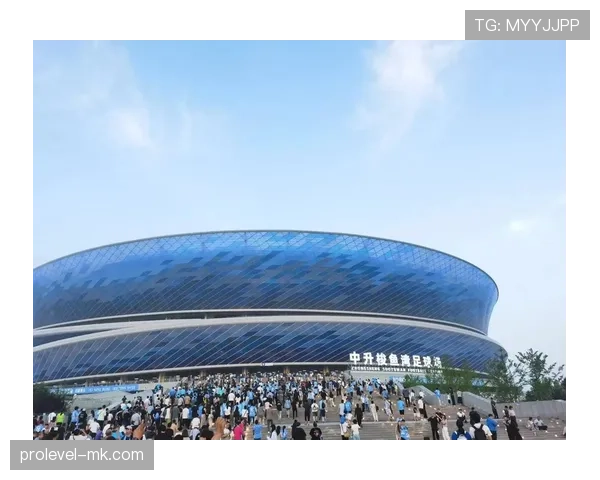 中超球场焕然一新，观赛体验升级助推足球文化繁荣