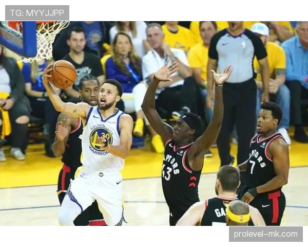 黄潜战术调整引发媒体关注,是否能帮助球队状态回暖值得关注 黄潜战术调整引发媒体关注,是否能帮助球队状态回暖值得关注