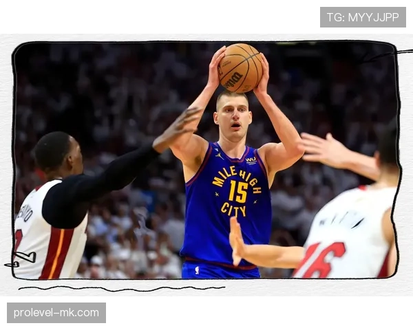 生涯场均30+分22+板，张伯伦背身单打胜约基奇