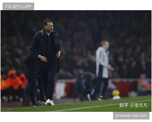 切尔西关键比赛表现不佳，对赛季走势形成制约，稳定性面临考验